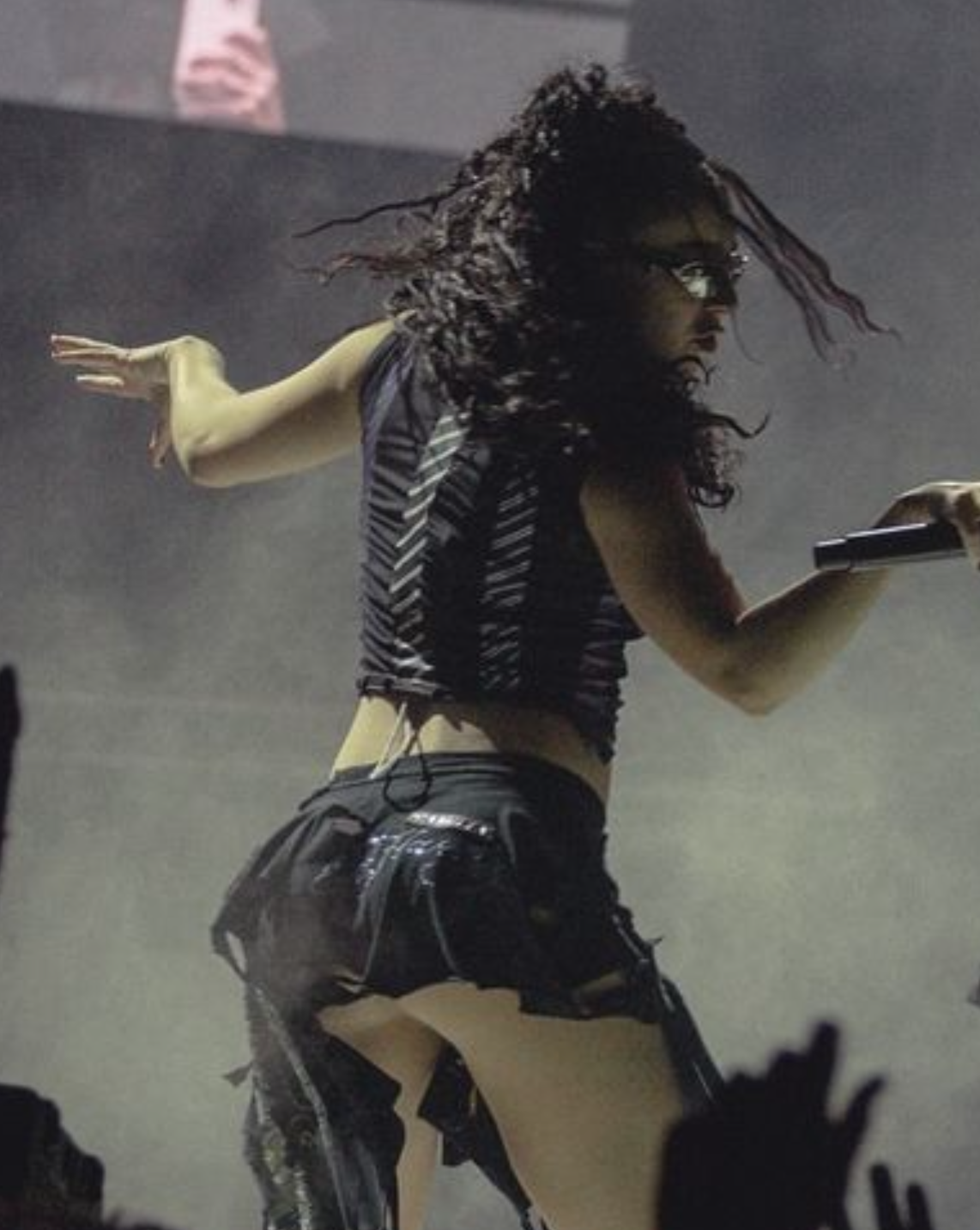 CHARLI XCX.PNG__PID:21621b04-fa2e-4c93-8239-c1defb16d8d7